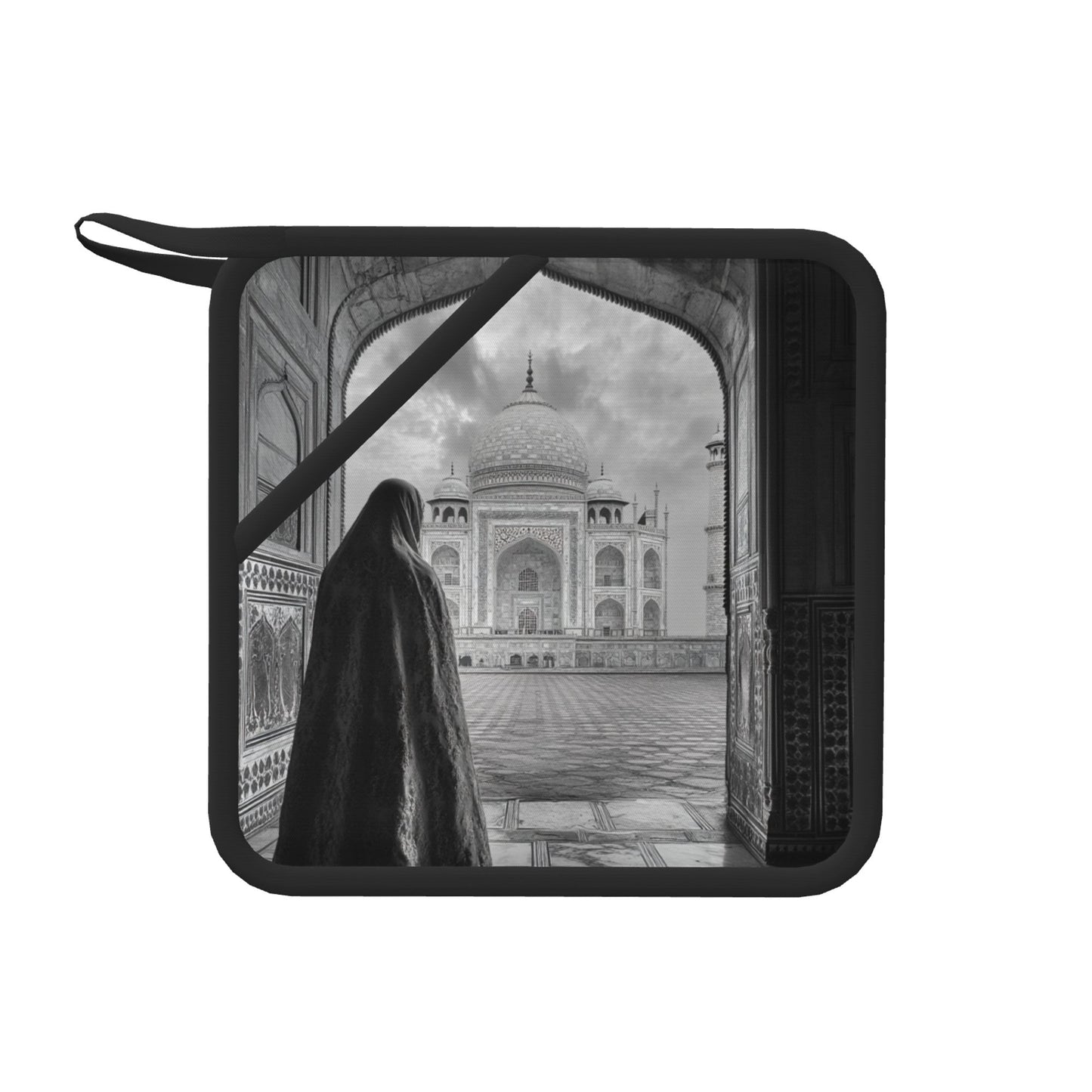 Black & White Taj Mahal Heat-Resistant Pot Holder – 7.1"x7.1" Square Hanging Kitchen Mat with Insulated Lining